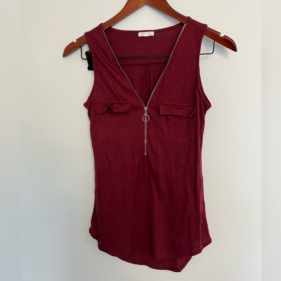 5/20$ Women's Burgundy Sleeveless Top size XS - Picture 3 of 5